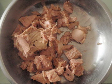 Verschiedene Spezifikation eingemachte Thunfisch-Klumpen im Pflanzenöl 3 Jahre Haltbarkeitsdauer-