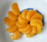 Ganzes Segment kann Mandarinen im Zuckerwasser und im Sirup
